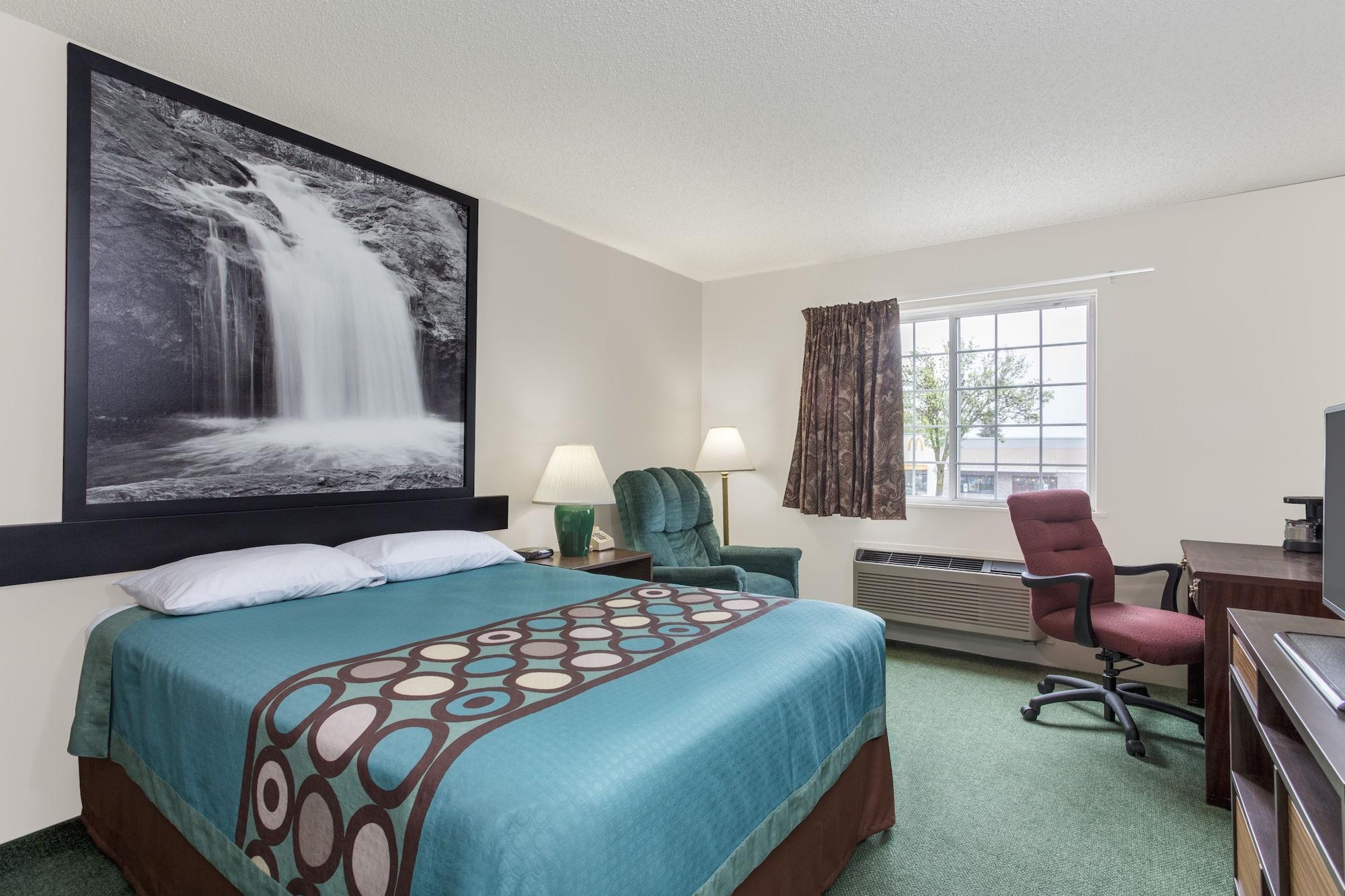 Hotel Super 8 By Wyndham Reedsburg Esterno foto
