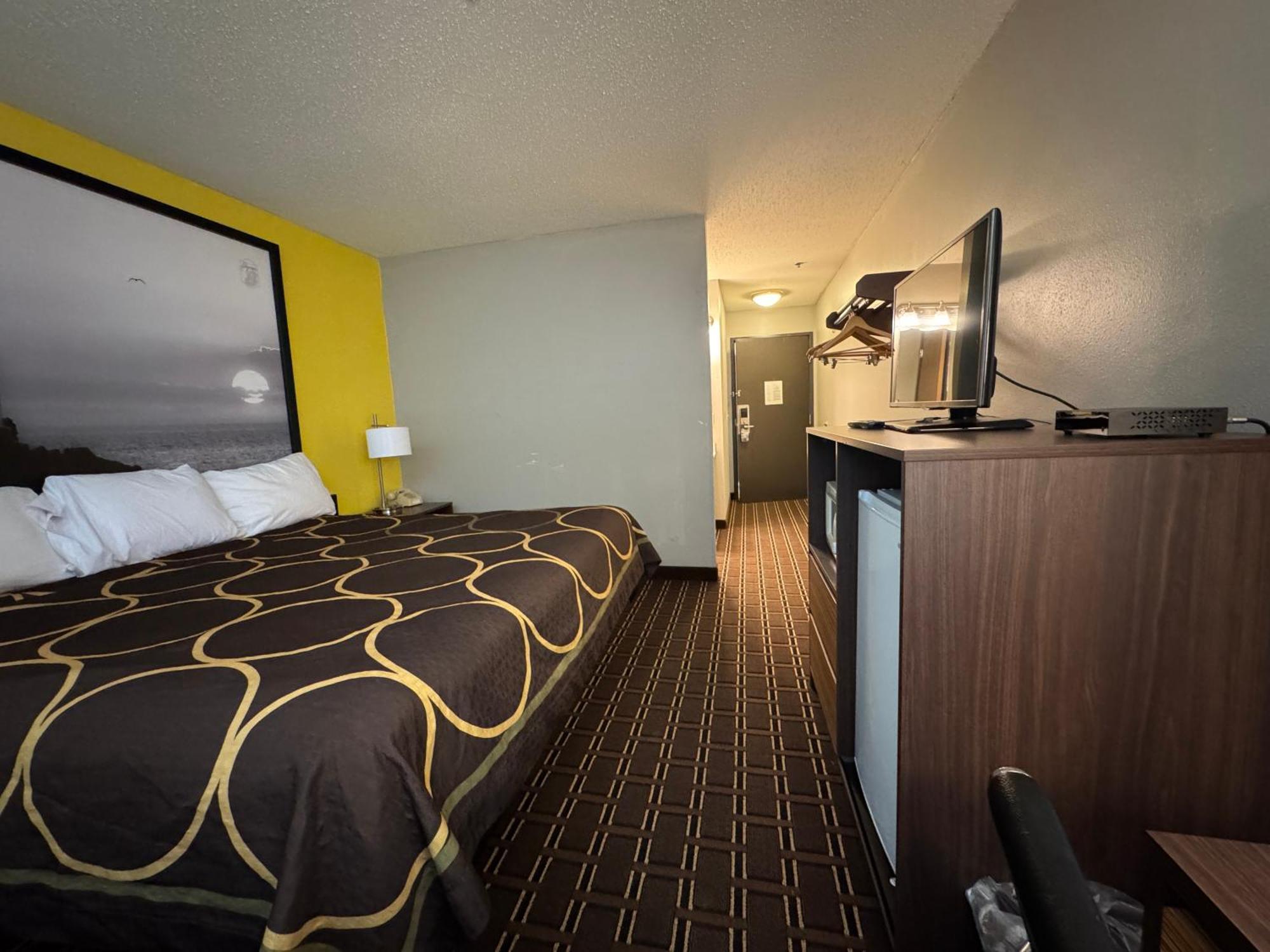 Hotel Super 8 By Wyndham Reedsburg Esterno foto