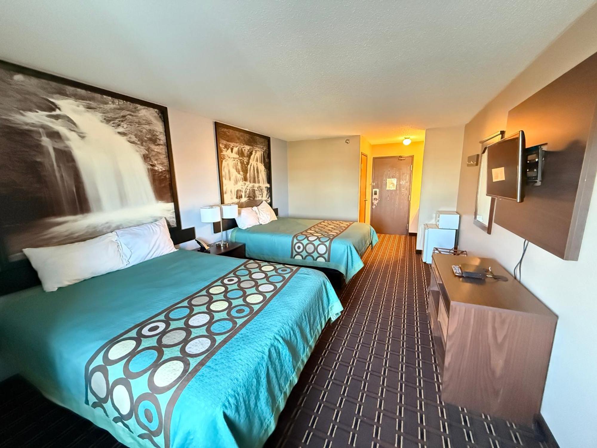 Hotel Super 8 By Wyndham Reedsburg Esterno foto